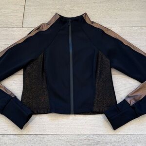 Beyond Yoga Limited Edition Full-Zip Cropped Jacket in Black/Bronze Size XS